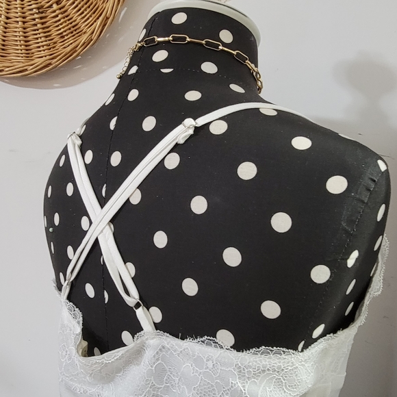 AFTERGLOW WHITE LACE CAMI TOP - Picture 10 of 10